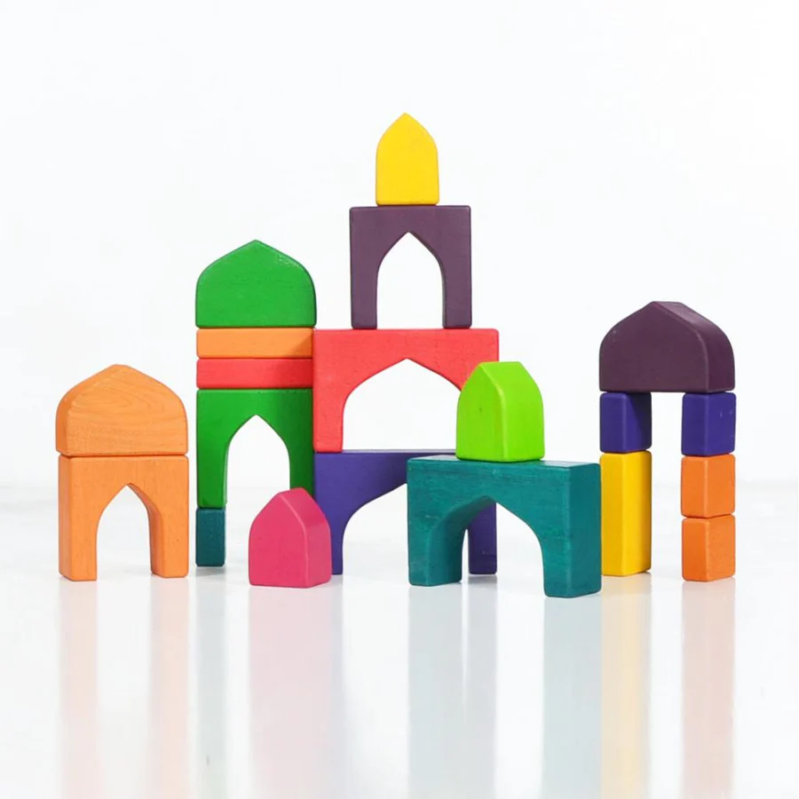 castle building set of 21 piece Castle Building Set - 21 Pieces - Image 1